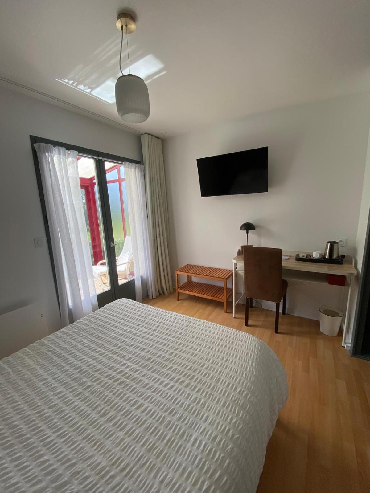 Hotel Les Voisins Beaucemaine Ploufragan Rom bilde
