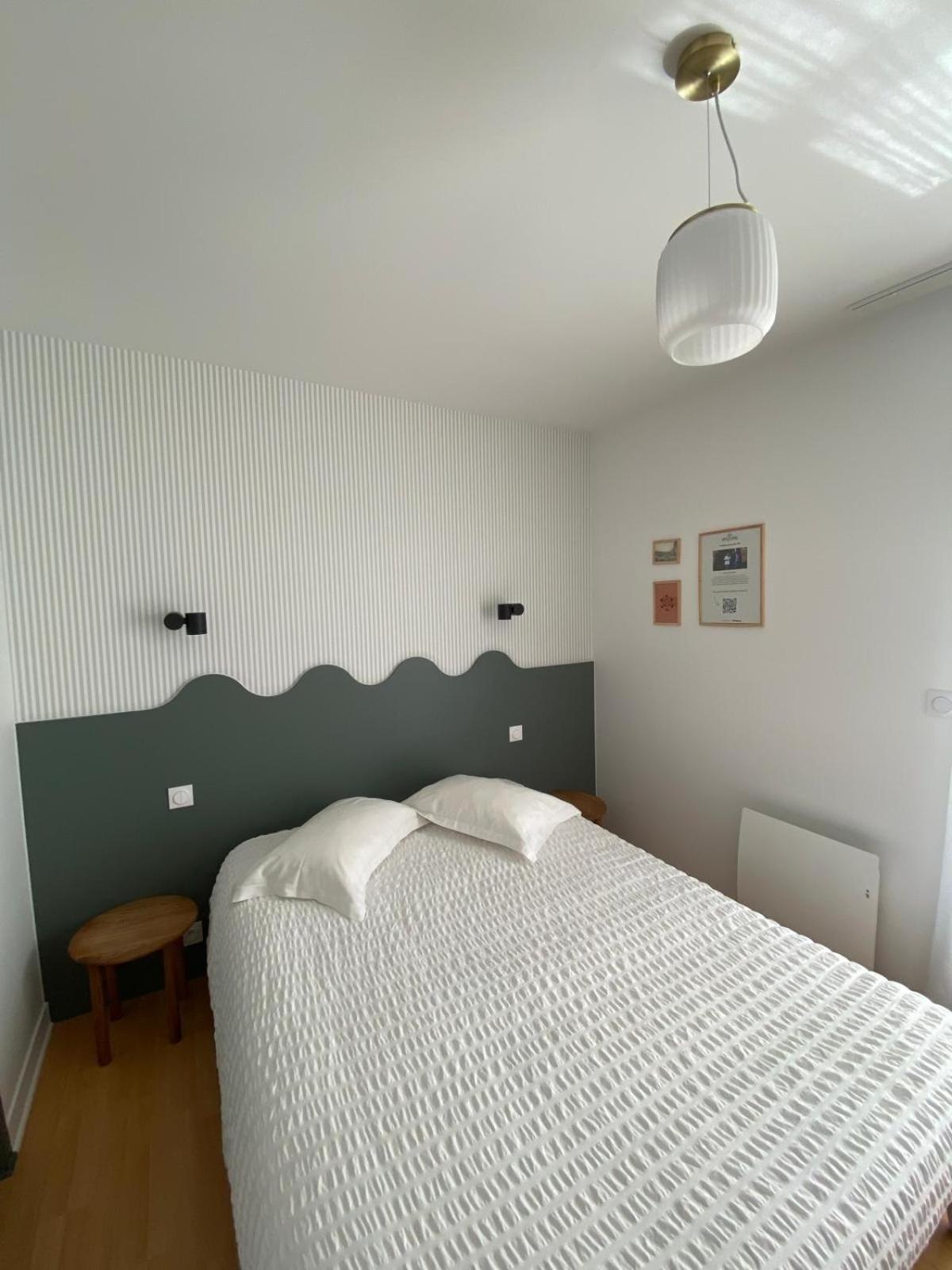 Hotel Les Voisins Beaucemaine Ploufragan Rom bilde