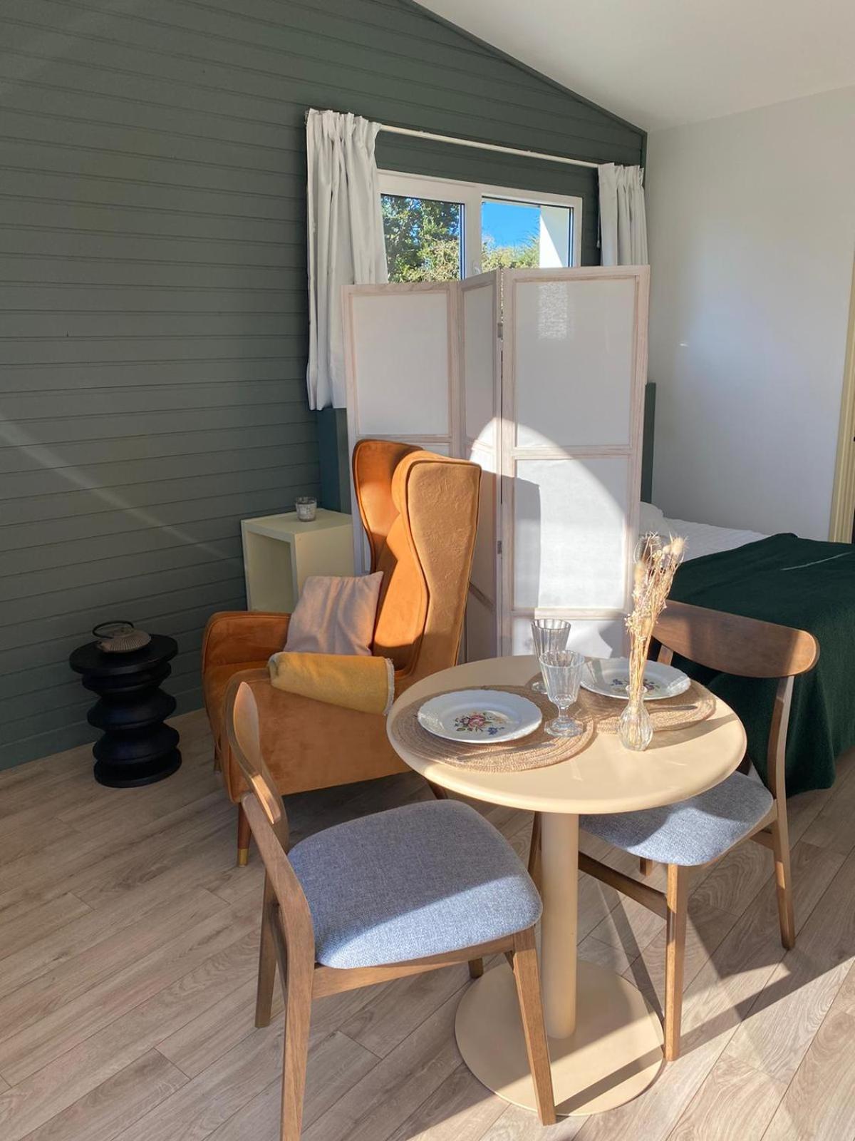Hotel Les Voisins Beaucemaine Ploufragan Rom bilde