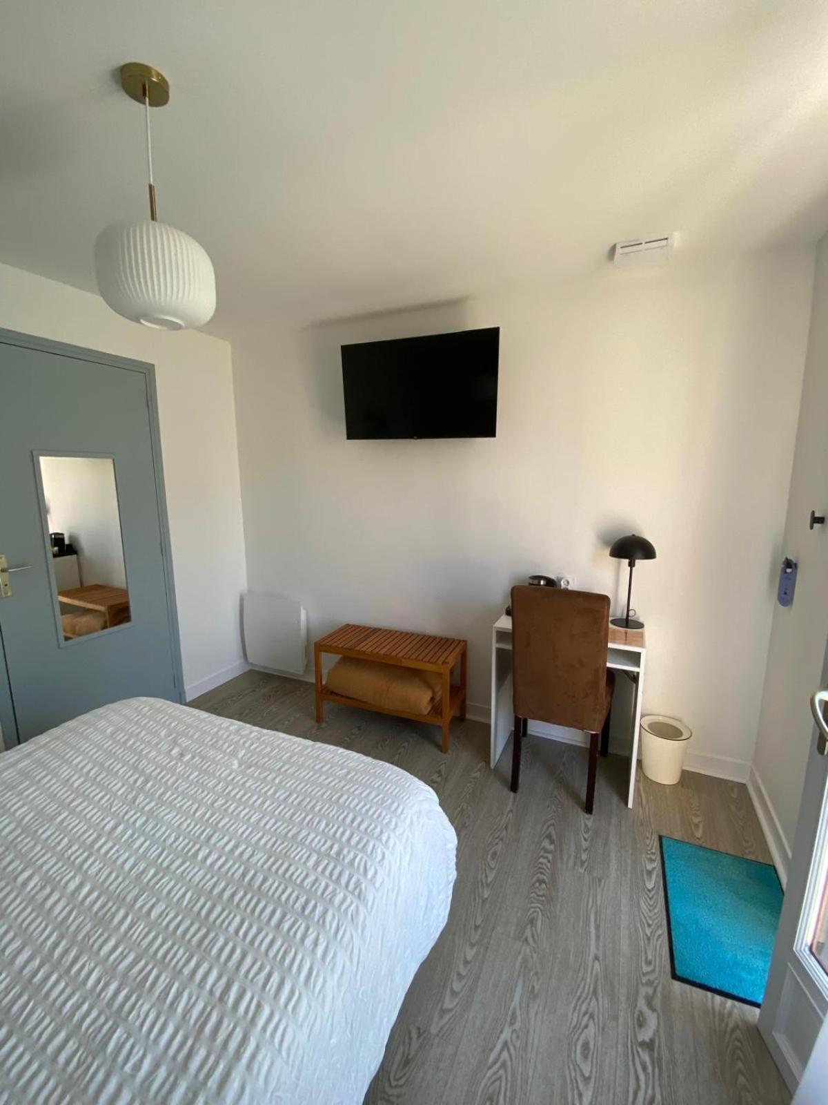 Hotel Les Voisins Beaucemaine Ploufragan Rom bilde