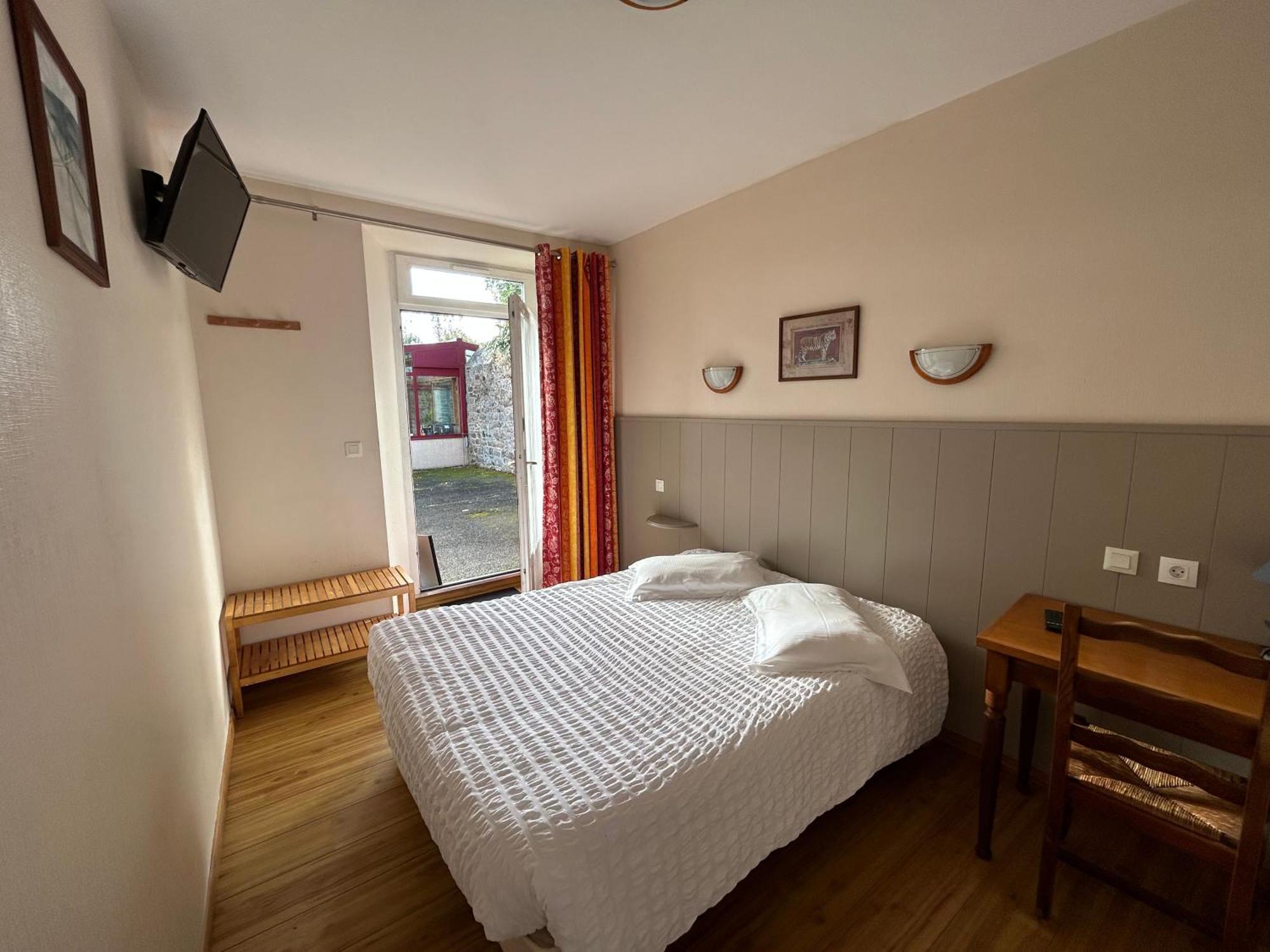 Hotel Les Voisins Beaucemaine Ploufragan Rom bilde